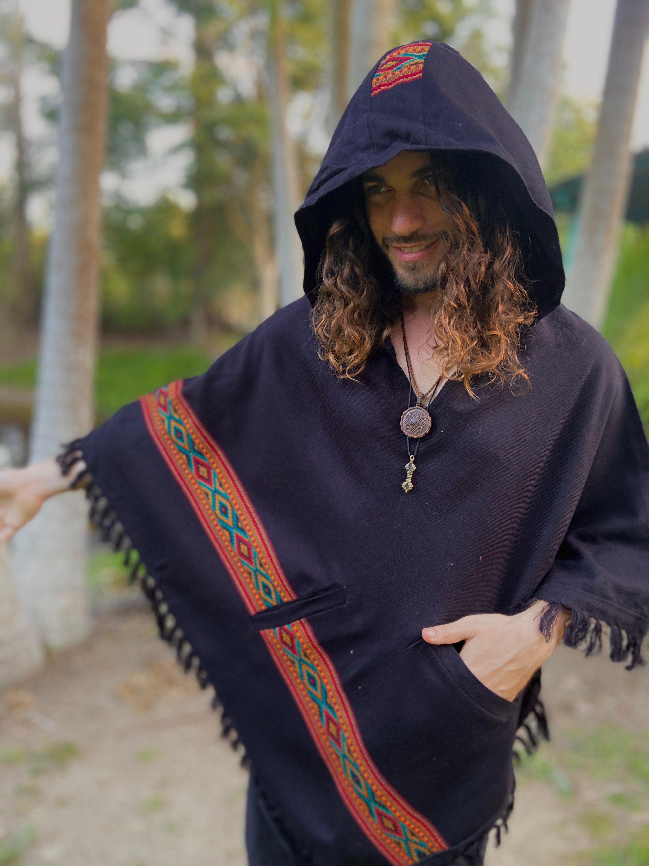 UPEKKHA Hooded Poncho with Hood Black Handwoven Pockets | AJJAYA